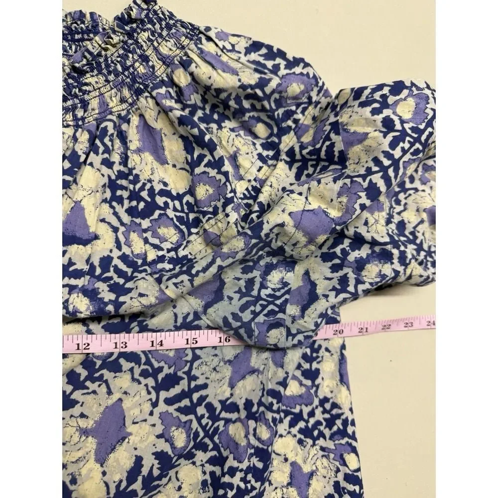 Free People Willow Printed Blouse. Blue. Smock neck.Short puff sleeves. Sz M